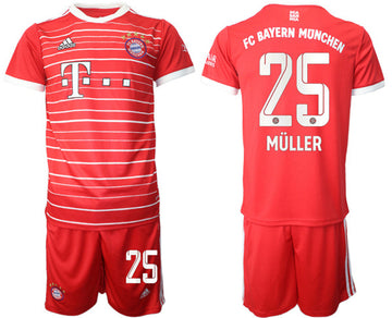 Thomas Müller Bayern Munich red Home jersey