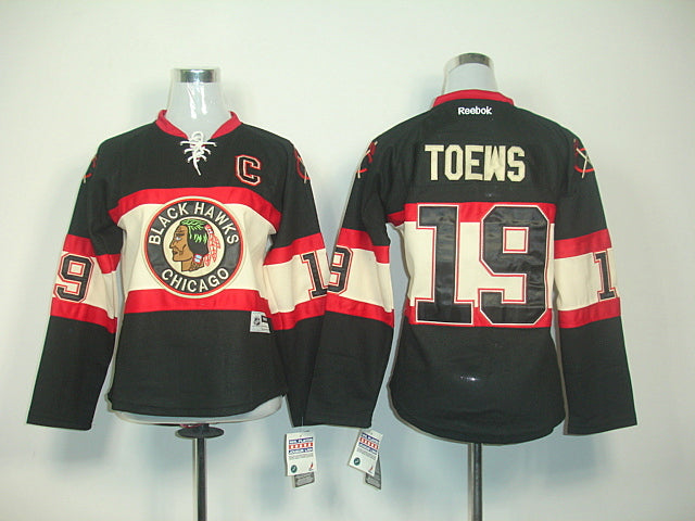 Janathan Toews Chicago Blackhawks black jersey