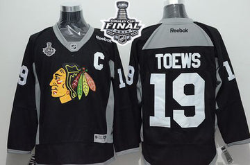 Jonathan Toews Chicago Blackhawks black jersey