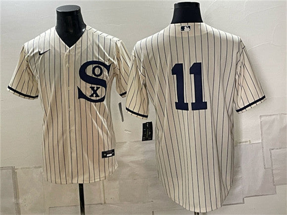 Luis Aparicio Chicago White Sox cream jersey