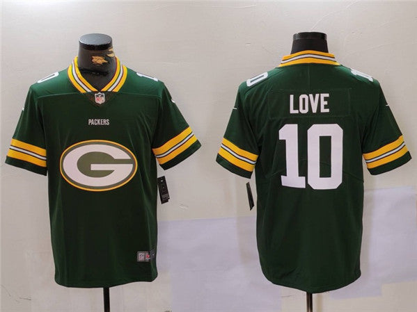 Jordan Love Green Bay Packers green jersey