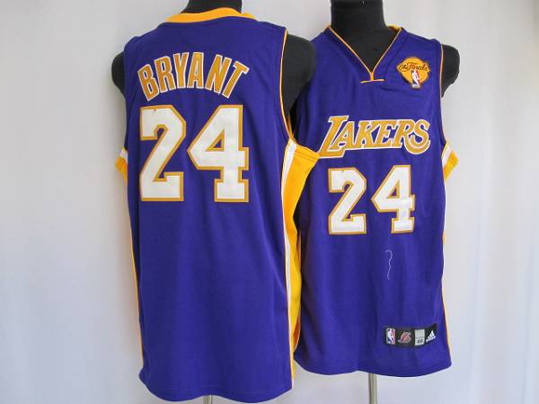 Kobe Bryant Los Angeles Lakers purple jersey