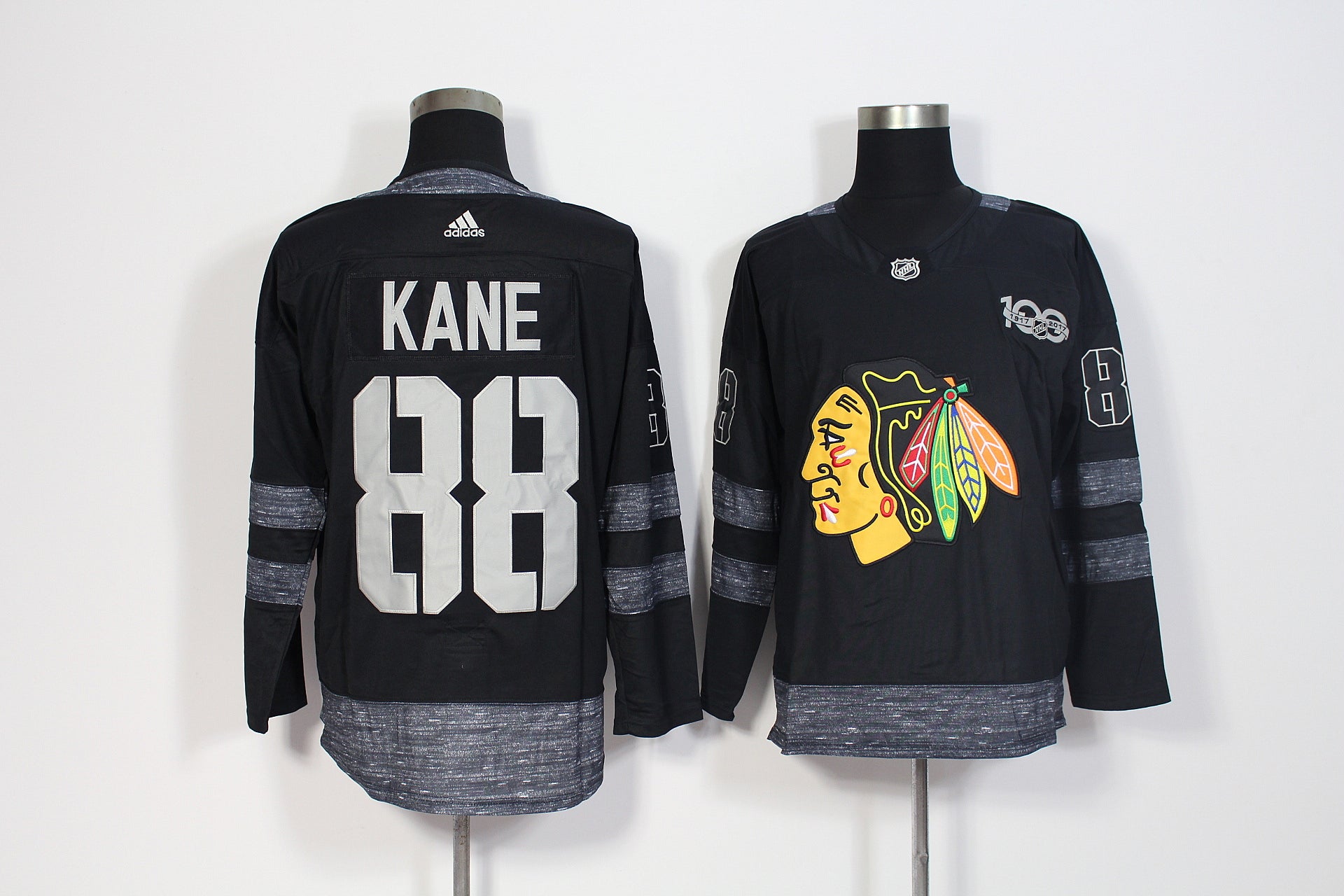 Patrick Kane Chicago Blackhawks black jersey