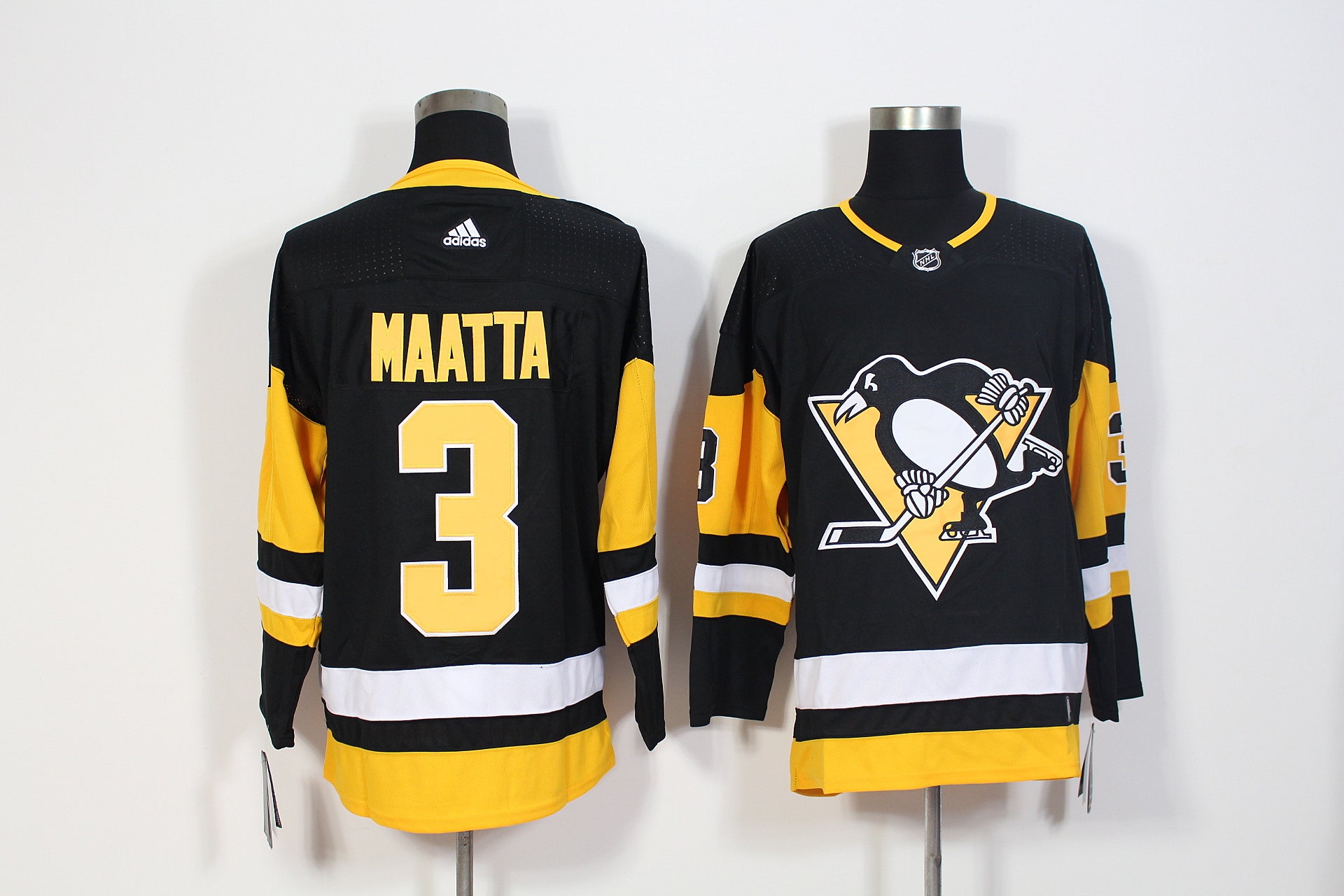 Olli Maatta Pittsburgh Penguins black jersey