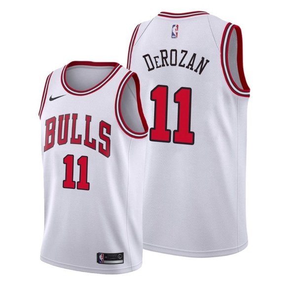 DeMar DeRozan Chicago Bulls white jersey