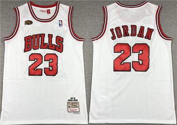 Michael Jordan Chicago Bulls white jersey