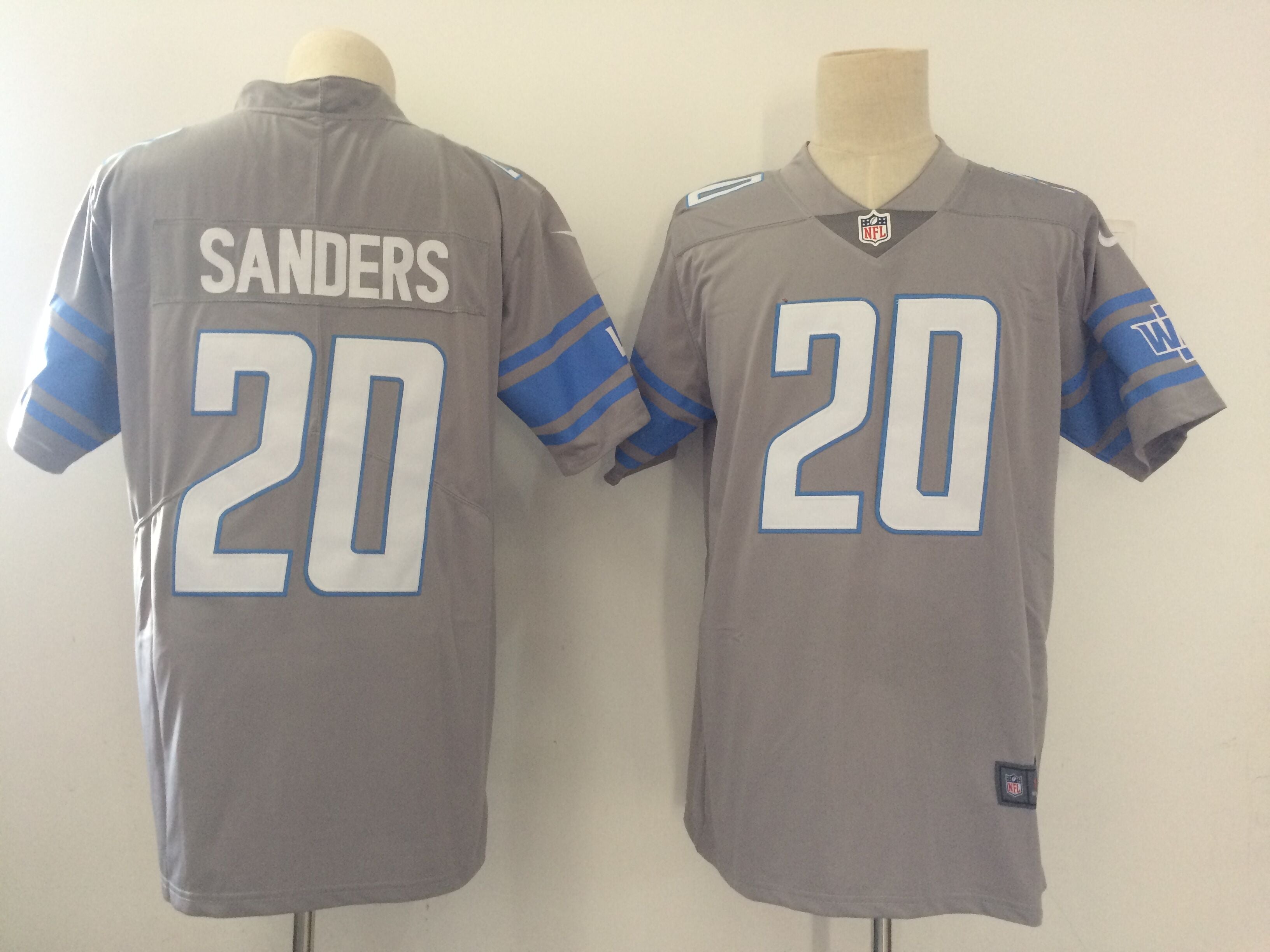 Barry Sanders Detroit Lions grey jersey