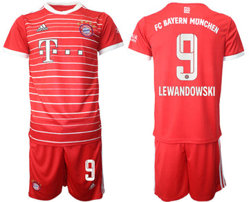 Robert Lewandowski Bayern Munich red Home jersey