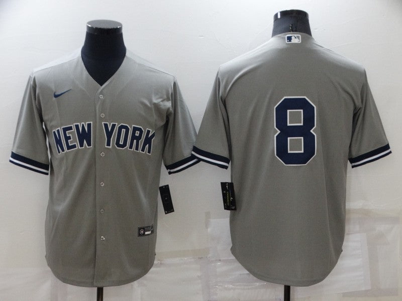 Yogi Berr New York Yankees grey jersey