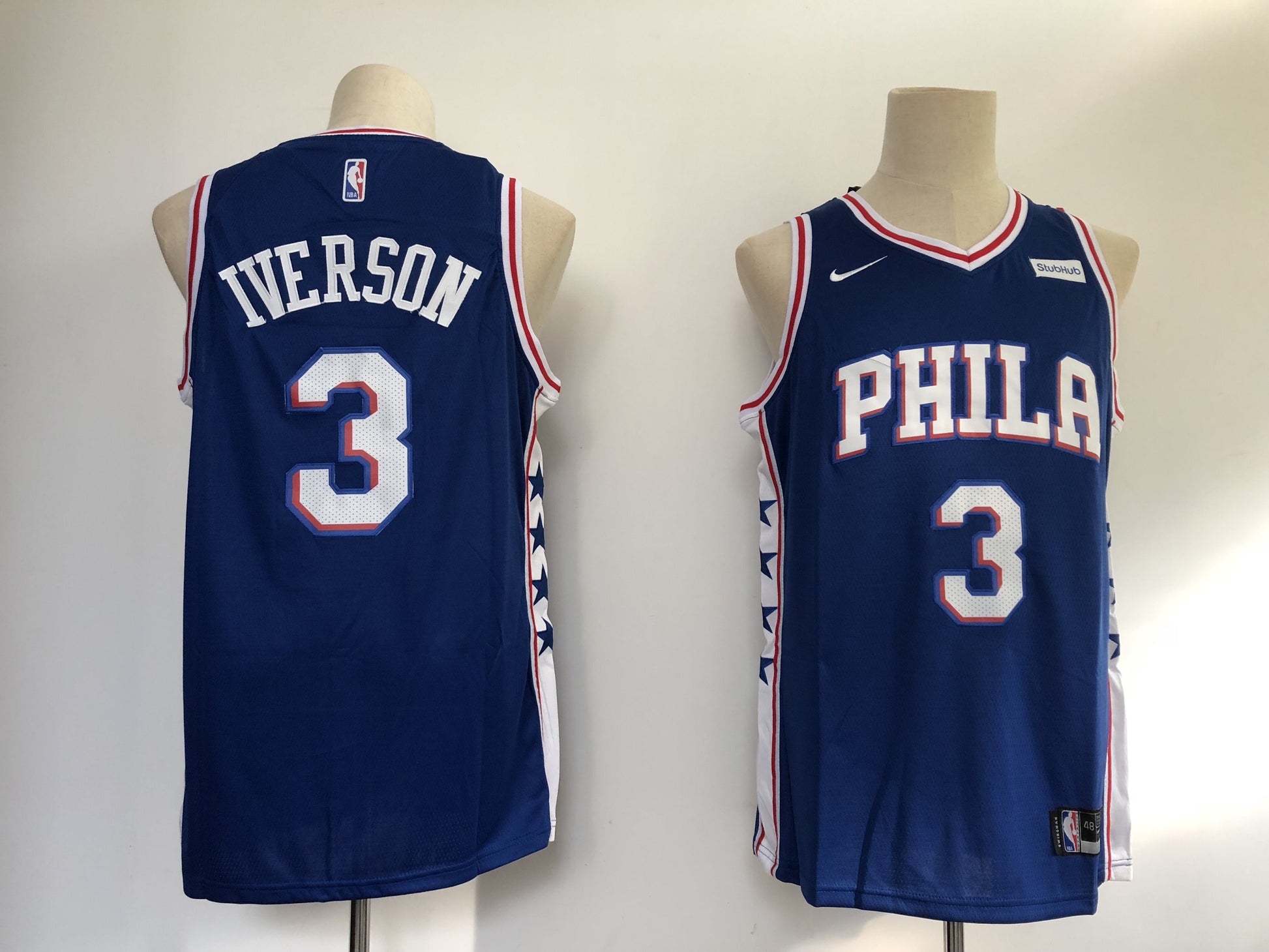 Allen Iverson Philadelphia 76ers blue jersey
