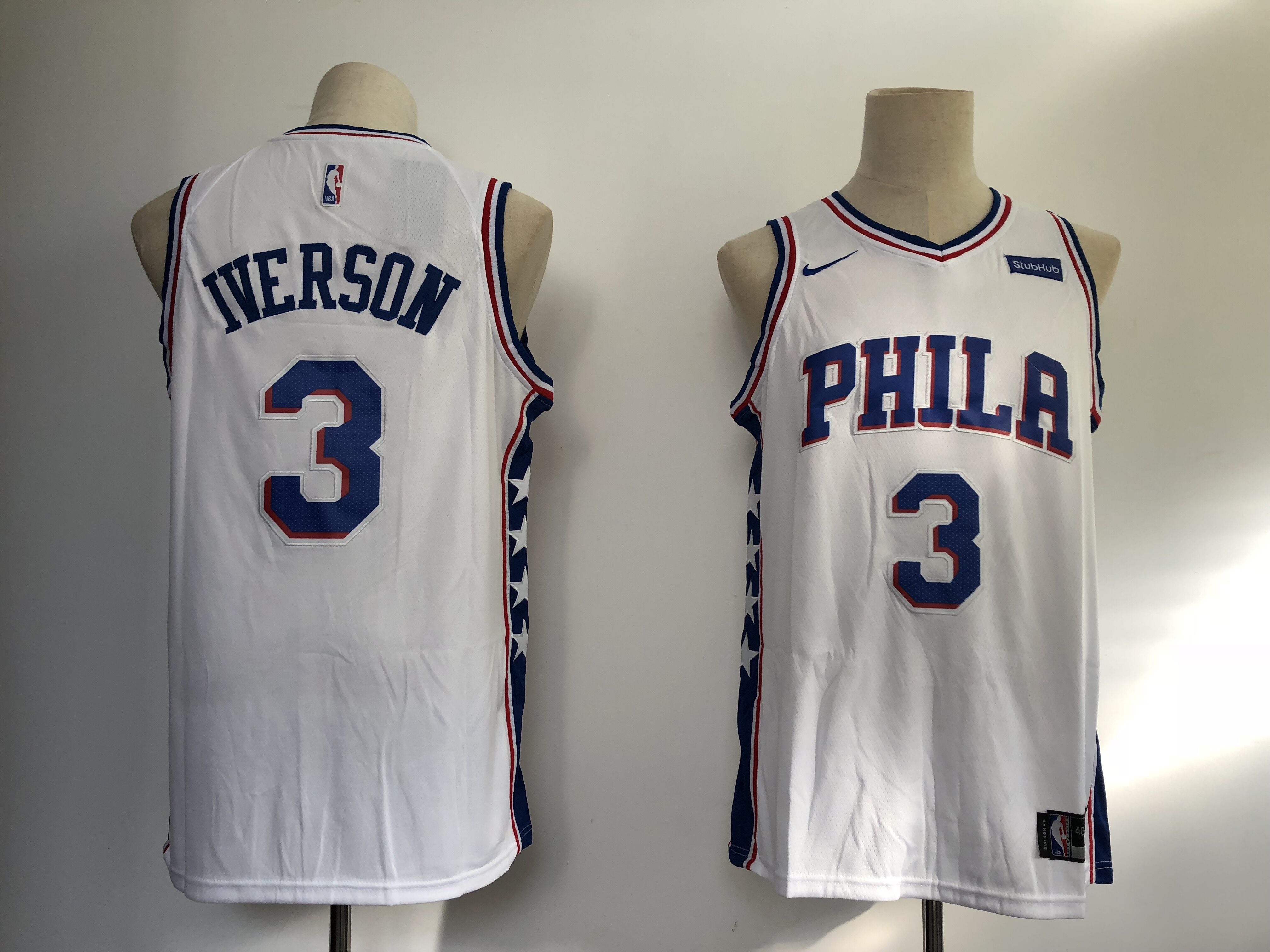 Allen Iverson Philadelphia 76ers white jersey