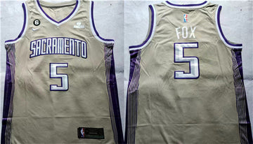 De'Aaron Fox Sacramento Kings gold jersey