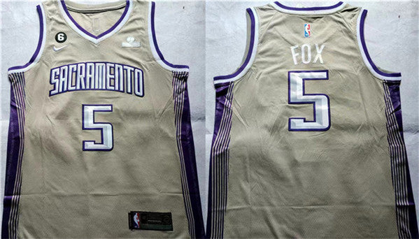De'Aaron Fox Sacramento Kings gold jersey