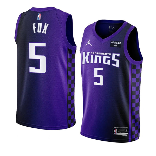DeAaron Fox Sacramento Kings purple jersey