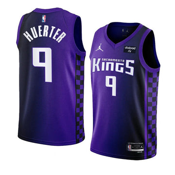 Kevin Huerter Sacramento Kings purple jersey