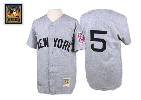 Joe DiMaggio New York Yankees grey jersey