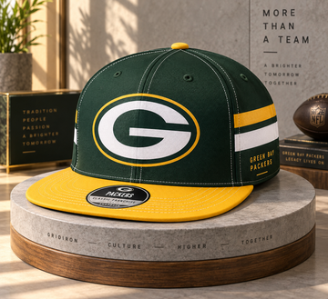Green Bay Packers Classic Snapback Cap - Studio View