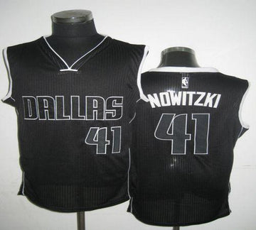Dirk Nowitzki Dallas Mavericks black-white jersey