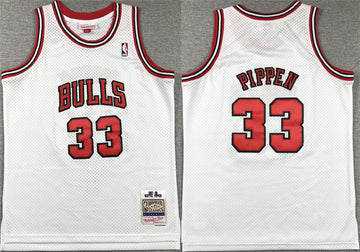 Scottie Pippen Chicago Bulls white jersey