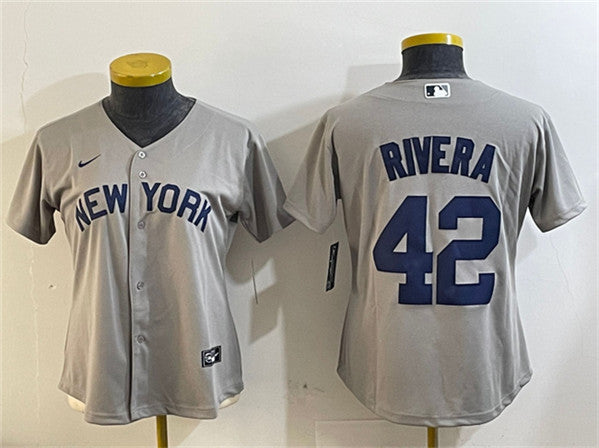 Mariano Rivera New York Yankees grey jersey